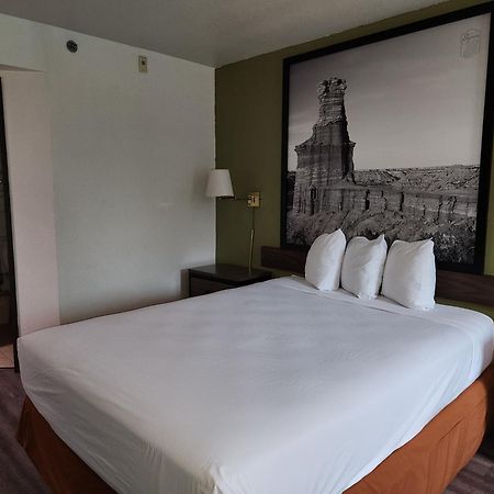 Super 8 By Wyndham Austin North/University Area Ngoại thất bức ảnh